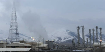 رهبران حزب دموکرات آمریکا خواهان لغو تحریمهای "عهدشکنانه" شدند 7 رهبران حزب دموکرات آمریکا خواهان لغو تحریمهای “عهدشکنانه” شدند