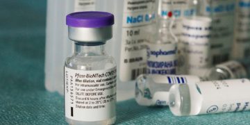 طرح “بررسی ایمنی‌زایی در هم‌آمیختن و همسان‌سازی دُزهای واکسن کرونا” آغاز شد