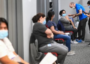 تلاش‌ها برای مهار همه‌گیری کرونا در کانادا و جهان