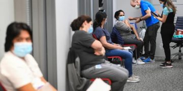 تلاش‌ها برای مهار همه‌گیری کرونا در کانادا و جهان