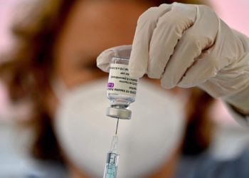 کانادایی‌های دریافت‌کننده واکسن آسترازنکا “اقدام عاقلانه‌ای” انجام داده‌اند