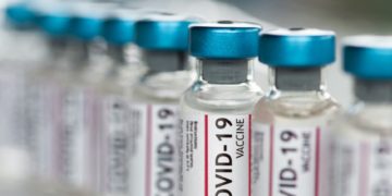 کانادا برای کمک به کشورهای فقیر واکسن‌های خود را دیرتر تحویل می‌گیرد