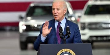 “جو بایدن” به‌دنبال تولید گسترده باتری خودروهای برقی در خاک آمریکا است