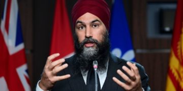 جاگمیت سینگ: میان مخالفان ماسک و گروههای راست افراطی ارتباط وجود دارد 4 جاگمیت سینگ: میان مخالفان ماسک و گروههای راست افراطی ارتباط وجود دارد