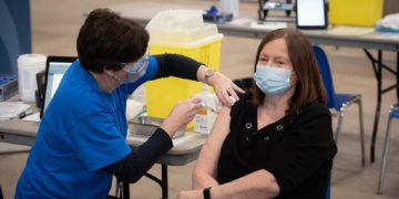 آنتاریو کاهش فاصله زمانی تزریق دو دُز واکسن را بررسی میکند 6 آنتاریو کاهش فاصله زمانی تزریق دو دُز واکسن را بررسی میکند