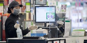 خشم کارگران کبکی از افزایش 40 سنتی حداقل دستمزد در استان 10 خشم کارگران کبکی از افزایش 40 سنتی حداقل دستمزد در استان