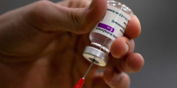 آنتاریویی‌های دریافت‌کننده واکسن آسترازنکا تا میانه مارچ برای دُز دوم وقت بگیرند