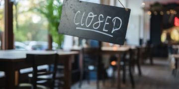 آوریل امسال اقتصاد کانادا 207 هزار شغل از دست داد