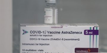 وزیر تدارکات: احتمال دارد دُزهای اضافی واکسن آسترازنکا را اهدا کنیم