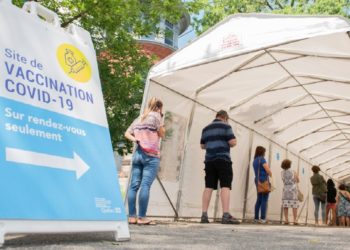 حدود یک پنجم کانادایی‌ها به‌طور کامل واکسینه شده‌اند