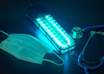 وزیر بهداشت کانادا: دستگاه‌های ضدعفونی‌کننده فرابنفش باید تاییدیه داشته باشند