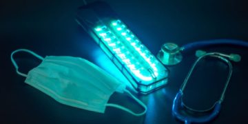 وزیر بهداشت کانادا: دستگاه‌های ضدعفونی‌کننده فرابنفش باید تاییدیه داشته باشند