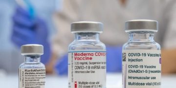 کانادا اجازه استفاده از واکسن‌های متفاوت در دو نوبت‌ تزریق را صادر کرد