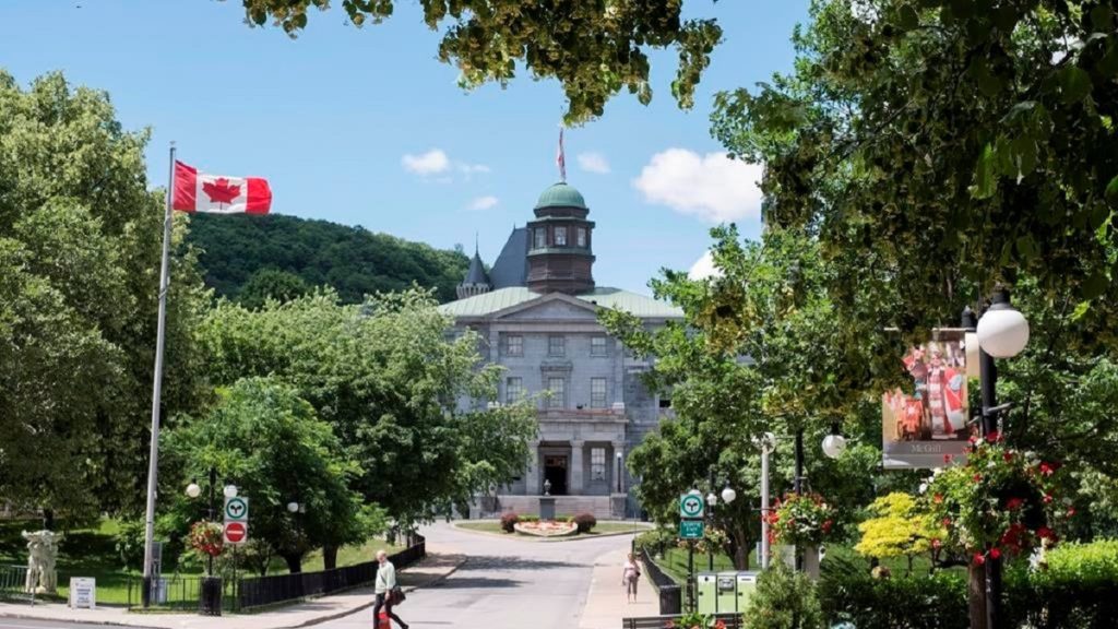 quebec asks universities and colleges to reopen this fall