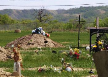 فاجعهای دیگر کشف شد؛ پیدا شدن گورهای ناشناس یک مدرسه شبانهروزی سابق بومیان 10 فاجعهای دیگر کشف شد؛ پیدا شدن گورهای ناشناس یک مدرسه شبانهروزی سابق بومیان