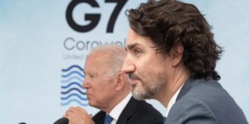 ترودو و بایدن درباره بازگشایی مرزها گفت‌وگو کردند