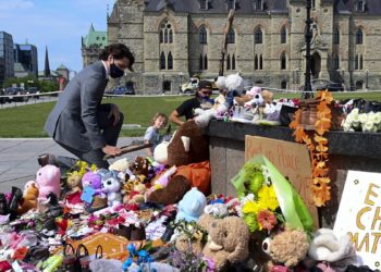 درخواست گزارشگران حقوق بشر از کانادا: به تحقیقات درباره گورهای جمعی سرعت بدهید 10 درخواست گزارشگران حقوق بشر از کانادا: به تحقیقات درباره گورهای جمعی سرعت بدهید