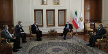 وزیر امور خارجه ایران با رییس انستیتوی واکسن‌سازی کوبا دیدار کرد