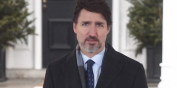 ترودو: تصمیم‌گیری درباره صدور گواهی واکسیناسیون داخلی را به استان‌ها واگذار می‌کنم