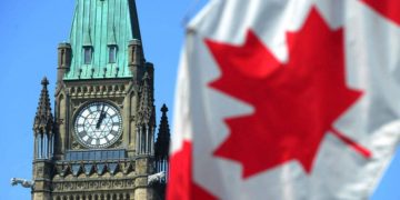 در احترام به بومیان جان‌باخته؛ پرچم‌های کانادا همچنان نیمه افراشته باقی می‌ماند