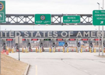 کاناداییها خواهان برداشتهشدن محدودیتهای مرزی با ایالات متحده هستند 6 کاناداییها خواهان برداشتهشدن محدودیتهای مرزی با ایالات متحده هستند