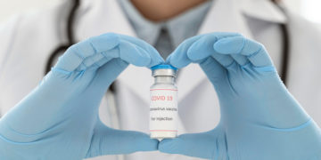 دولت استان کبک: مسافران با مسئولیت خود برای بار سوم واکسن بزنند