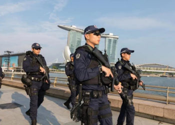 سنگاپور یک شهروند کانادایی را به پنج سال حبس محکوم کرد 2 سنگاپور یک شهروند کانادایی را به پنج سال حبس محکوم کرد