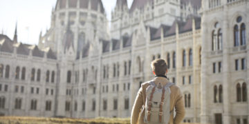 واکسیناسیون اجباری باعث پیچیده‌شدن شرایط بازگشت دانشجویان خارجی شده است