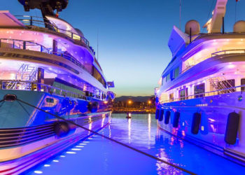 کشتی‌های تفریحی می‌توانند از ابتدای نوامبر وارد آب‌های کانادا شوند