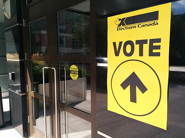 640px Elections Canada polling station 2015 22123881438