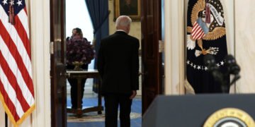 آمریکایی‌ها تصور می‌کنند ایران سلاح اتمی بیشتری نسبت به اسراییل دارد