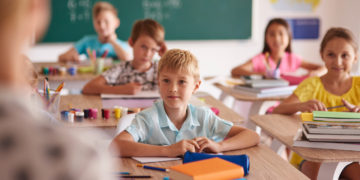 هیات امنای مدارس تورنتو: واکسیناسیون کرونا را اجباری کنید