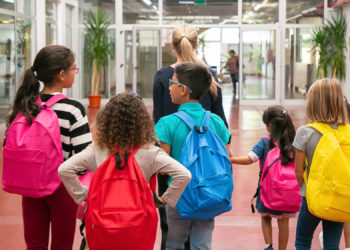 دولت استانی آنتاریو از طرح خود برای بازگشایی مدرسهها رونمایی کرد 8 دولت استانی آنتاریو از طرح خود برای بازگشایی مدرسهها رونمایی کرد