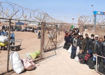 نگذاریم بحران کرونا در ایران زیر سایه بحران افغانستان قرار بگیرد