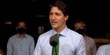 ترودو: من  از موضع مورد تایید کانادایی‌ها برای پیشرفت عقب‌نشینی نخواهم کرد