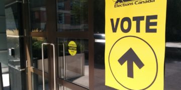 کانادایی‌های مبتلا به کرونا نمی‌توانند به حوزه رای‌گیری بروند