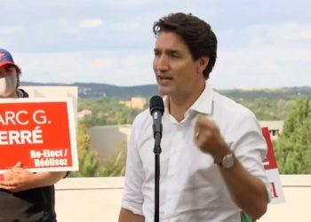 جاستین ترودو: مخالفان واکسن امنیت ما را نشانه گرفته‌اند