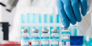 نوبت سوم واکسن کرونا به افراد دارای نقص سیستم ایمنی تزریق می‌شود