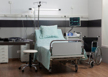 بستری‌شدن هر بیمار کرونایی حدود 23 هزار دلار هزینه دربر دارد