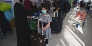 ده‌ها دانش‌آموز دختر افغان با کمک خیریه کانادایی از چنگال طالبان گریختند