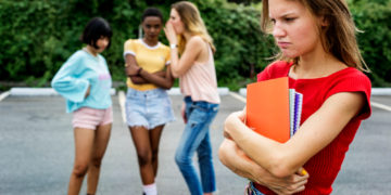 بسیاری از دانش‌آموزان در کانادا قلدری نژادی را تجربه می‌کنند