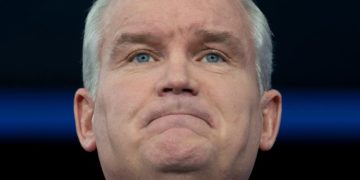 احتمال برکناری “ارین اوتول” از رهبری محافظه‌کاران قوت گرفت