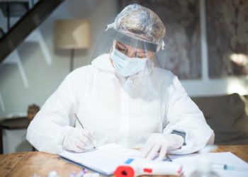 رییس شورای سلامت تورنتو: برای واکسیناسیون به شهروندان زنگ می‌زنیم