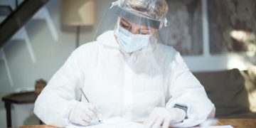 رییس شورای سلامت تورنتو: برای واکسیناسیون به شهروندان زنگ می‌زنیم