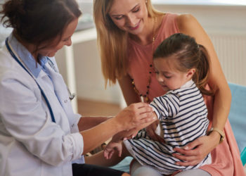 کانادا حدود سه میلیون دُز واکسن فایزر کودکان وارد می‌کند