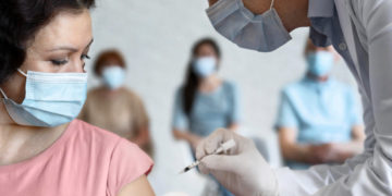 شرکت مدرنا: تزریق واکسن یادآوری تا پیش از ژانویه ضرورت دارد