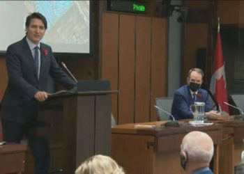 توافق نهایی میان لیبرال‌ها و نیودموکرات‌ها به دست‌انداز افتاد