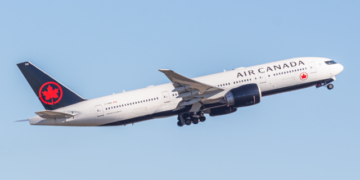 شرکت هواپیمایی Air Canada صدها کارمندش را معلق کرد