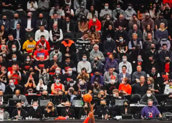 محدودیت پذیرش تعداد مشتریان مکان‌های پرخطر در آنتاریو لغو نمی‌شود