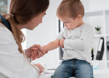 واکسن فایزر برای گروه سنی زیر ۱۲ سال در کانادا تایید شد